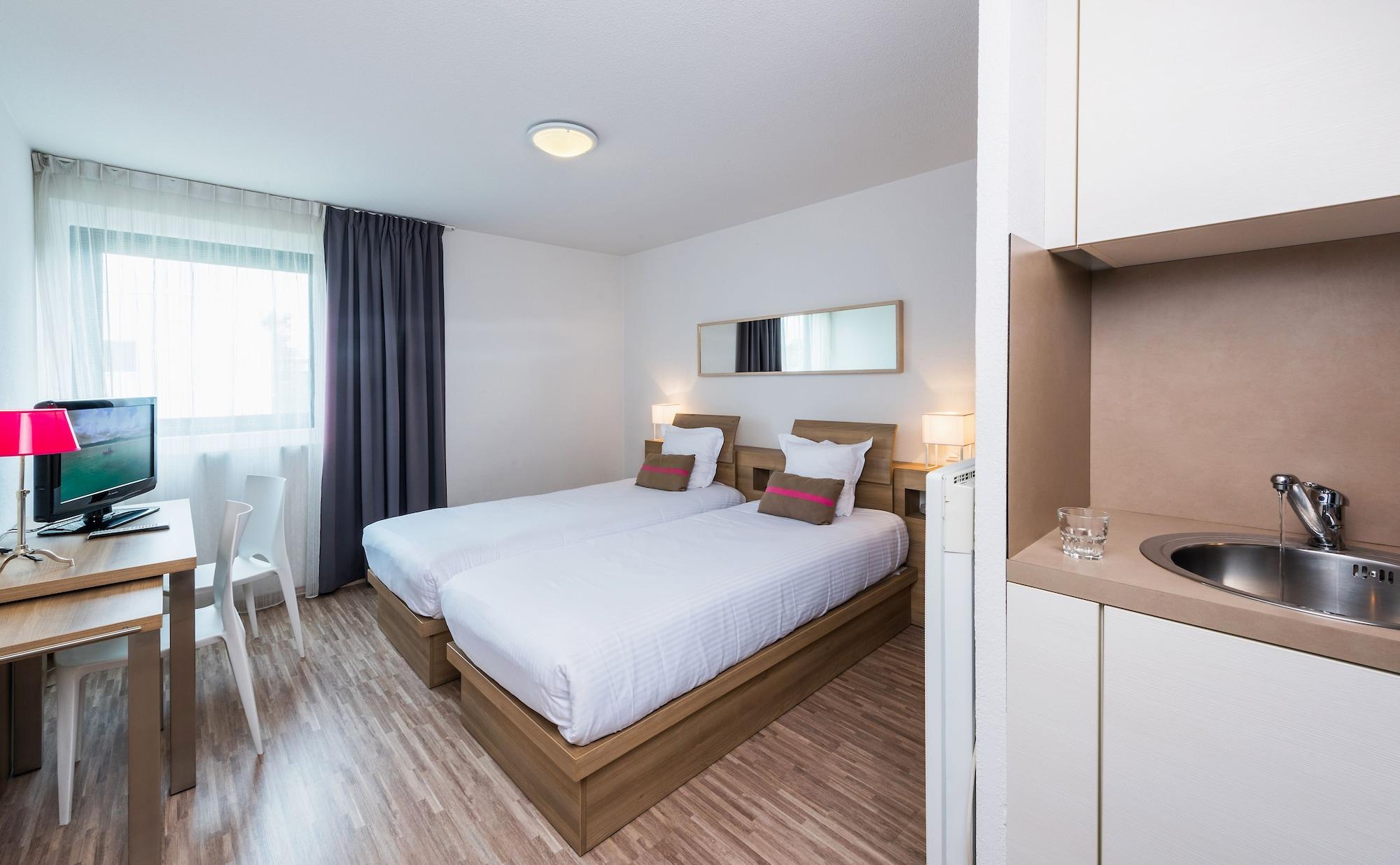 Teneo Apparthotel Bordeaux Merignac - Aeroport Buitenkant foto