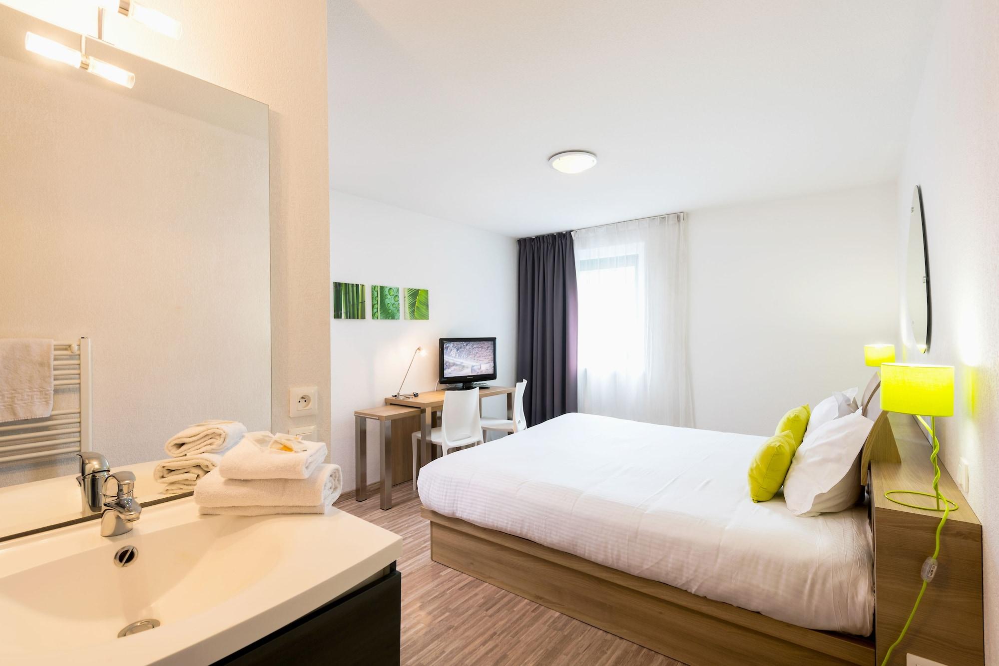 Teneo Apparthotel Bordeaux Merignac - Aeroport Buitenkant foto